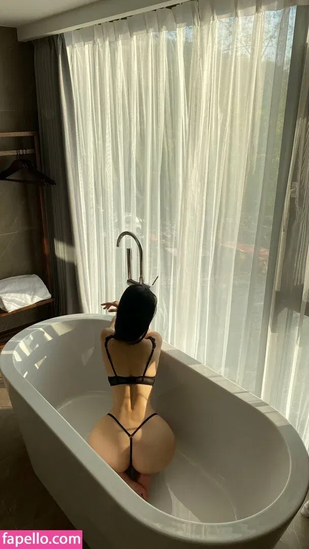 QiaoniuTT / 俏妞 Onlyfans Photo Gallery 