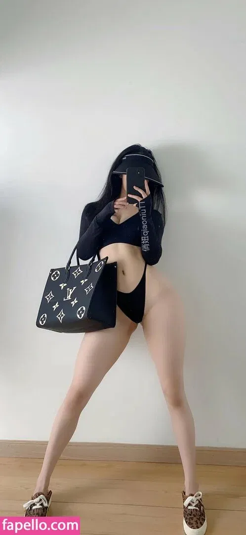 QiaoniuTT / 俏妞 Onlyfans Photo Gallery 