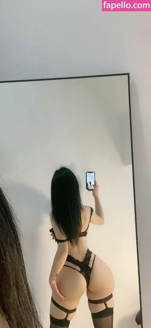 QiaoniuTT / 俏妞 Onlyfans Photo Gallery 