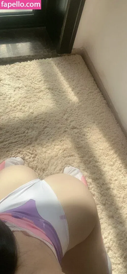 QiaoniuTT / 俏妞 Onlyfans Photo Gallery 