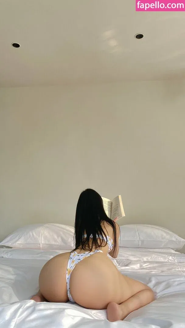 QiaoniuTT / 俏妞 Onlyfans Photo Gallery 