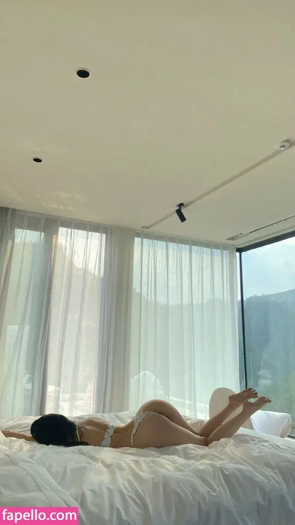 QiaoniuTT / 俏妞 Onlyfans Photo Gallery 