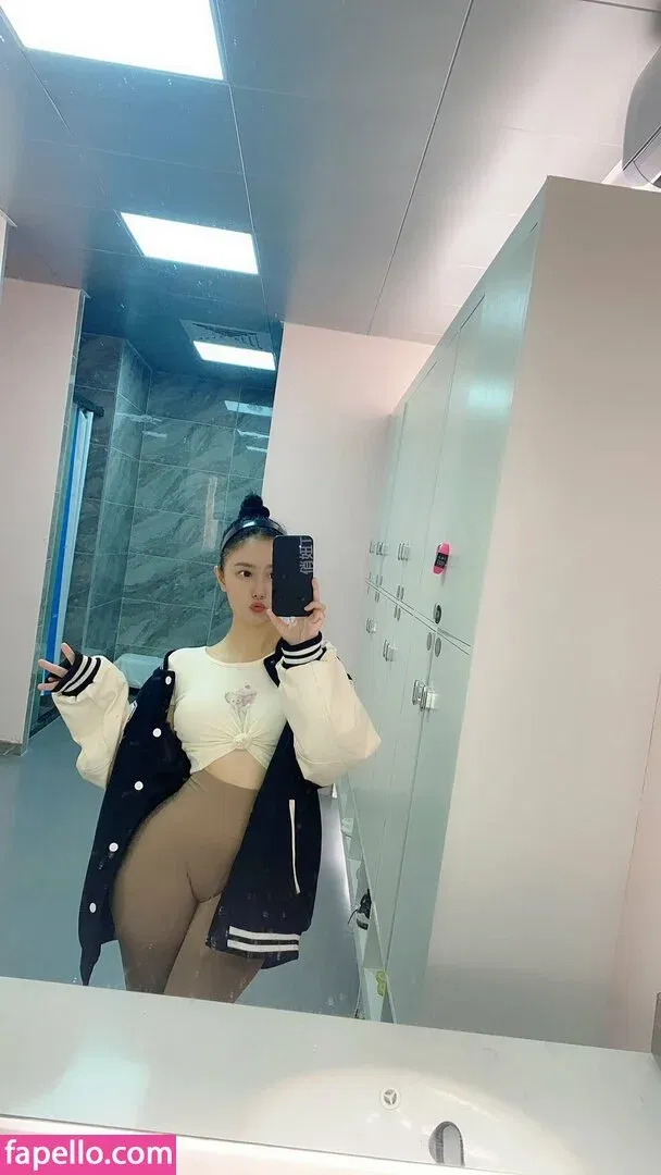 QiaoniuTT / 俏妞 Onlyfans Photo Gallery 