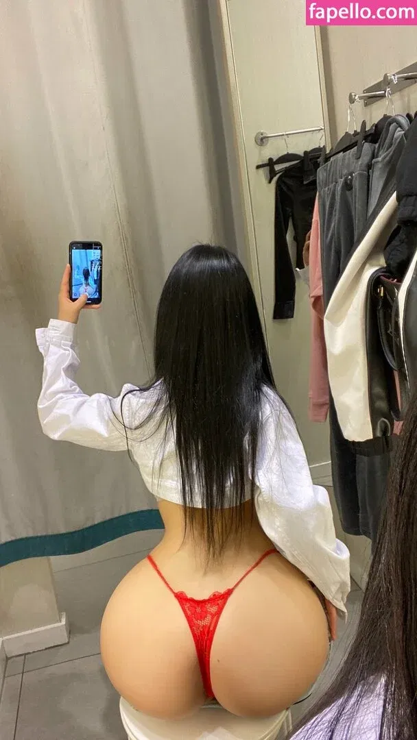 QiaoniuTT / 俏妞 Onlyfans Photo Gallery 