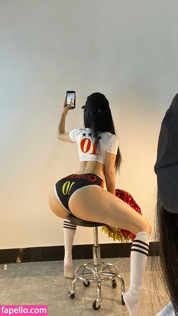 QiaoniuTT / 俏妞 Onlyfans Photo Gallery 