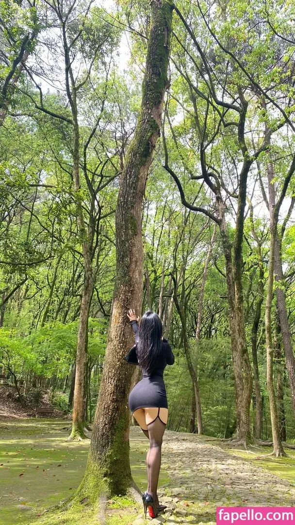 QiaoniuTT / 俏妞 Onlyfans Photo Gallery 