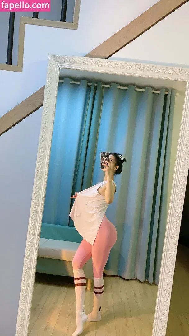 QiaoniuTT / 俏妞 Onlyfans Photo Gallery 