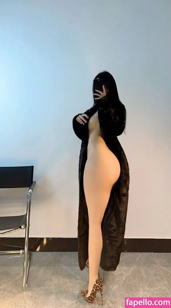 QiaoniuTT / 俏妞 Onlyfans Photo Gallery 