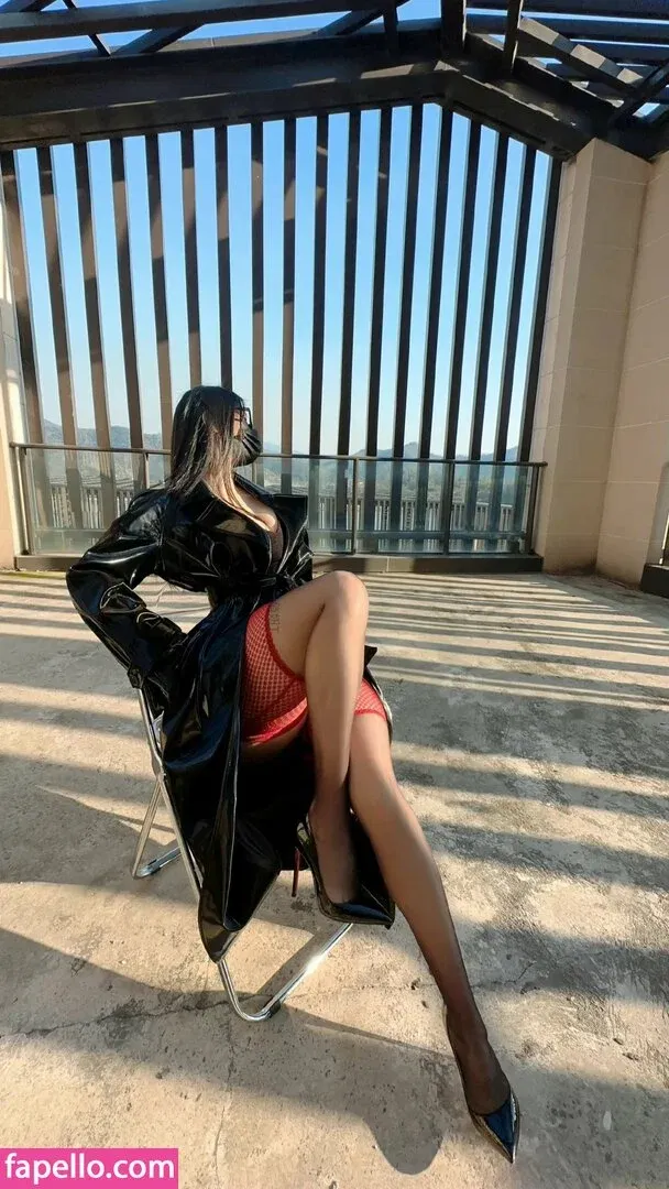 QiaoniuTT / 俏妞 Onlyfans Photo Gallery 