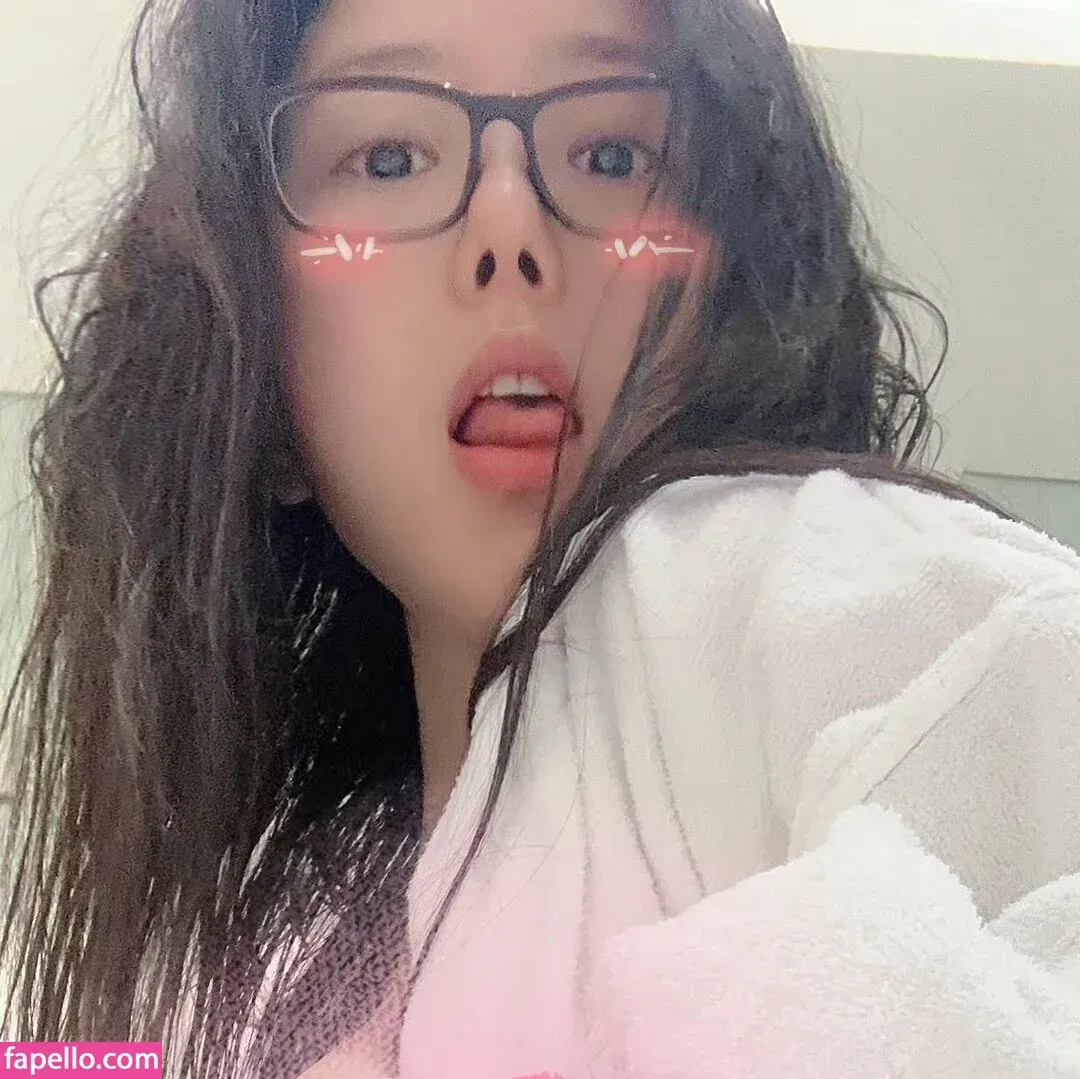 QiaoniuTT / 俏妞 Onlyfans Photo Gallery 