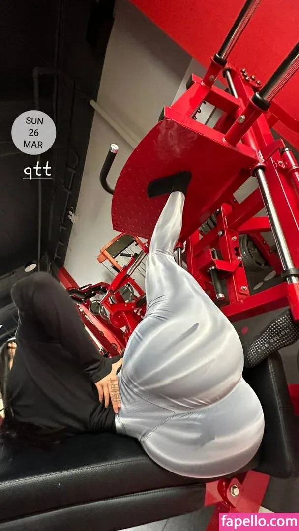 QiaoniuTT / 俏妞 Onlyfans Photo Gallery 