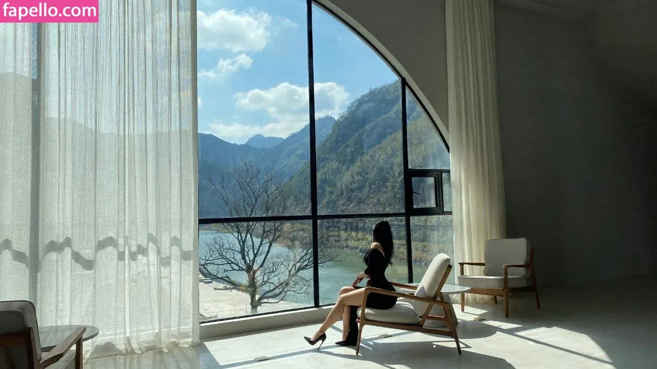 QiaoniuTT / 俏妞 Onlyfans Photo Gallery 