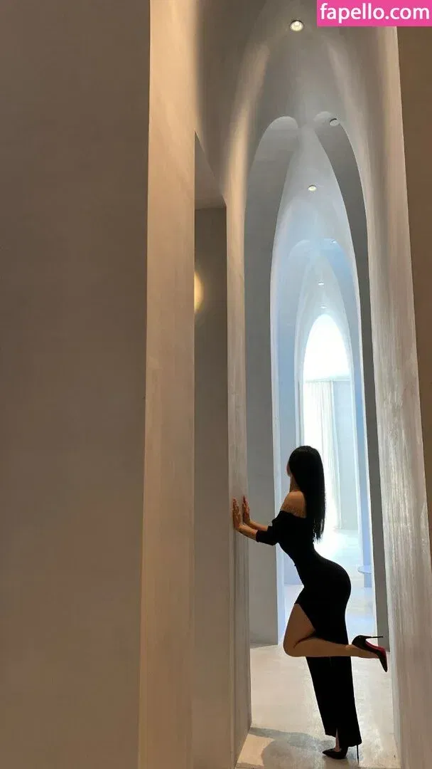 QiaoniuTT / 俏妞 Onlyfans Photo Gallery 