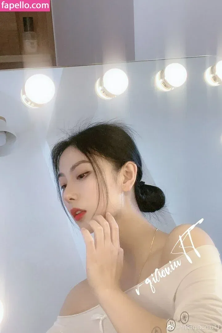 QiaoniuTT / 俏妞 Onlyfans Photo Gallery 
