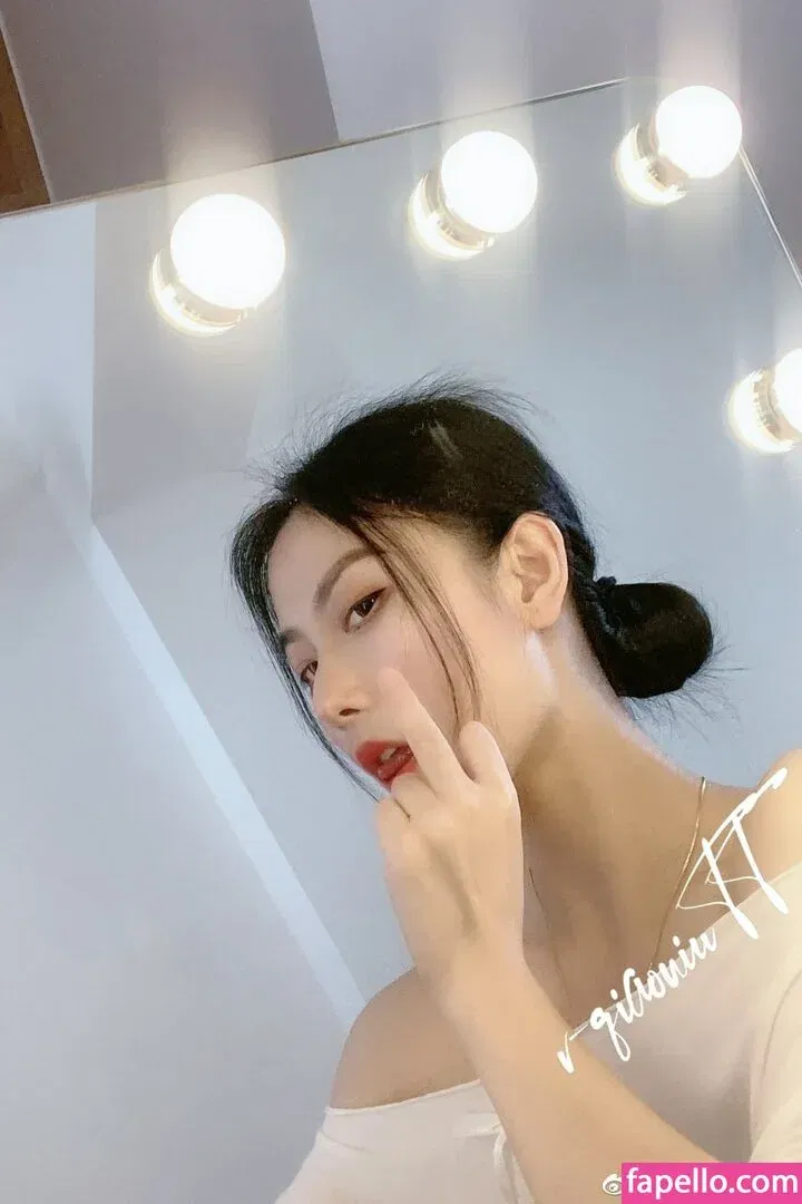 QiaoniuTT / 俏妞 Onlyfans Photo Gallery 