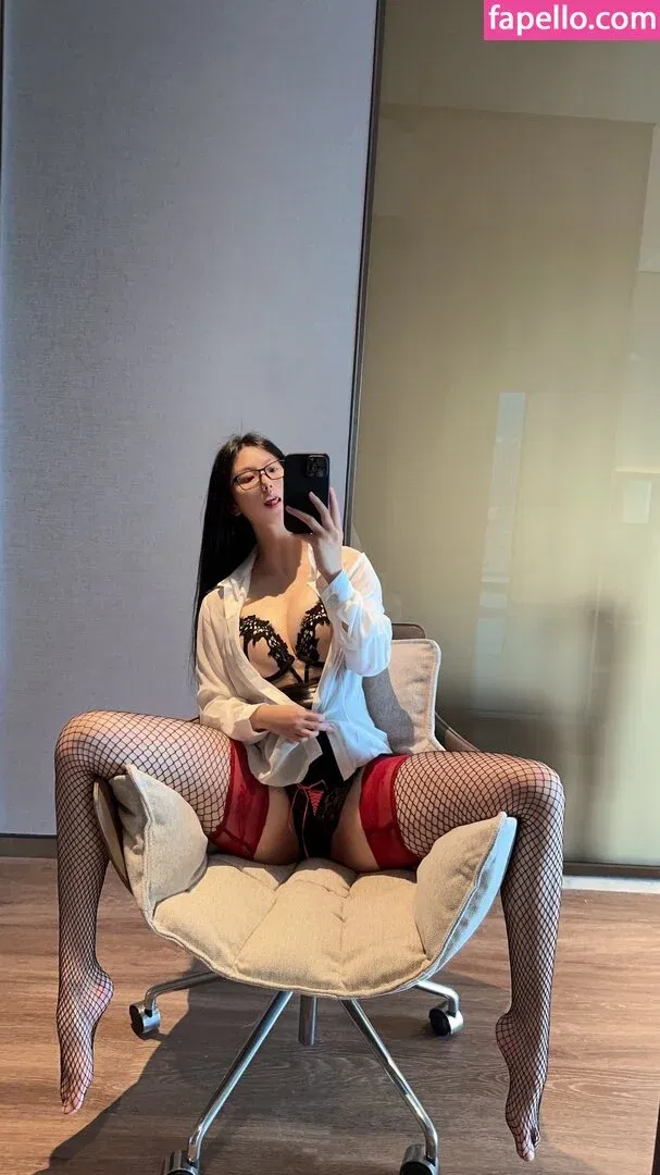 QiaoniuTT / 俏妞 Onlyfans Photo Gallery 