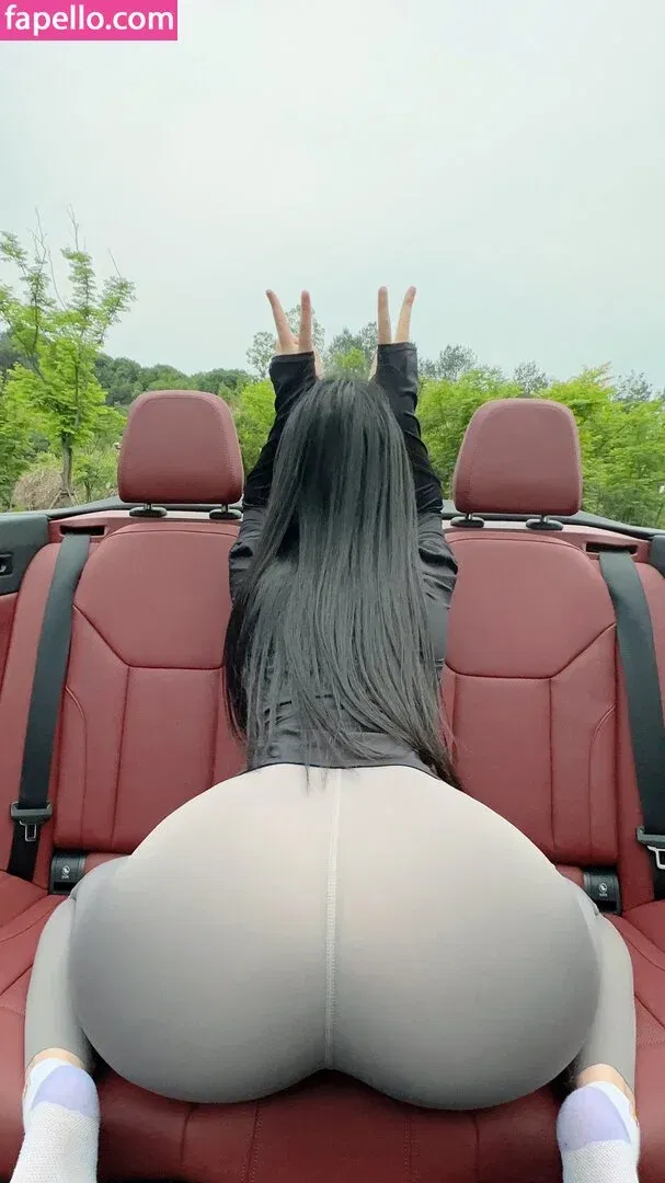 QiaoniuTT / 俏妞 Onlyfans Photo Gallery 