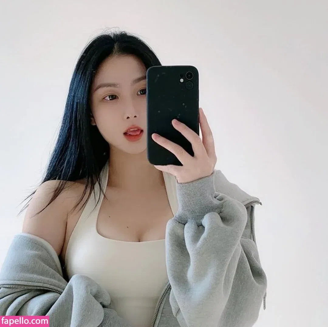 QiaoniuTT / 俏妞 Onlyfans Photo Gallery 