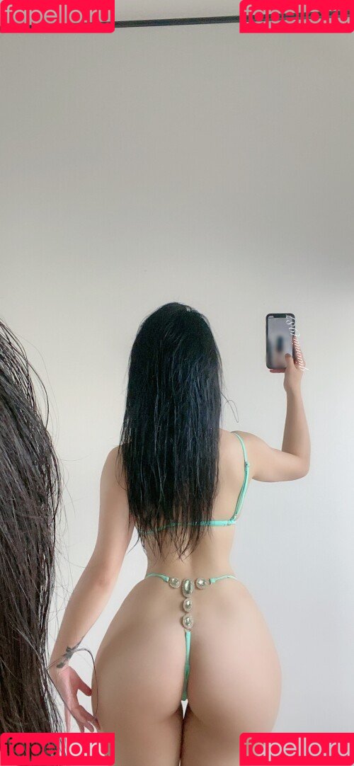 QiaoniuTT / 俏妞 Onlyfans Photo Gallery 