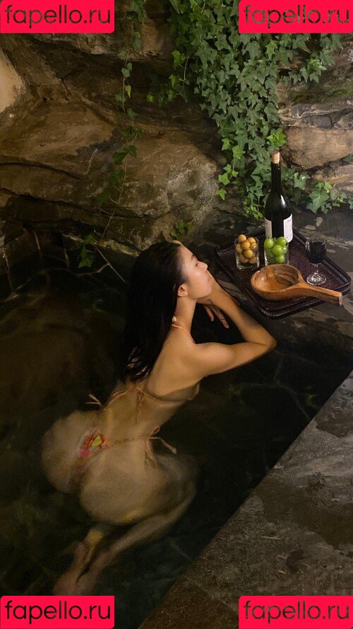 QiaoniuTT / 俏妞 Onlyfans Photo Gallery 