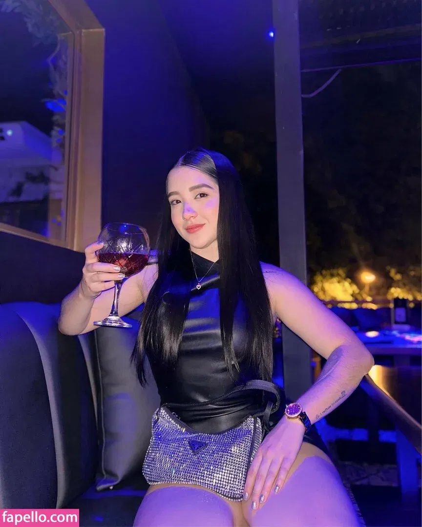 Daniela Hernandez / danih.2002 / danih.2025 Onlyfans Photo Gallery 