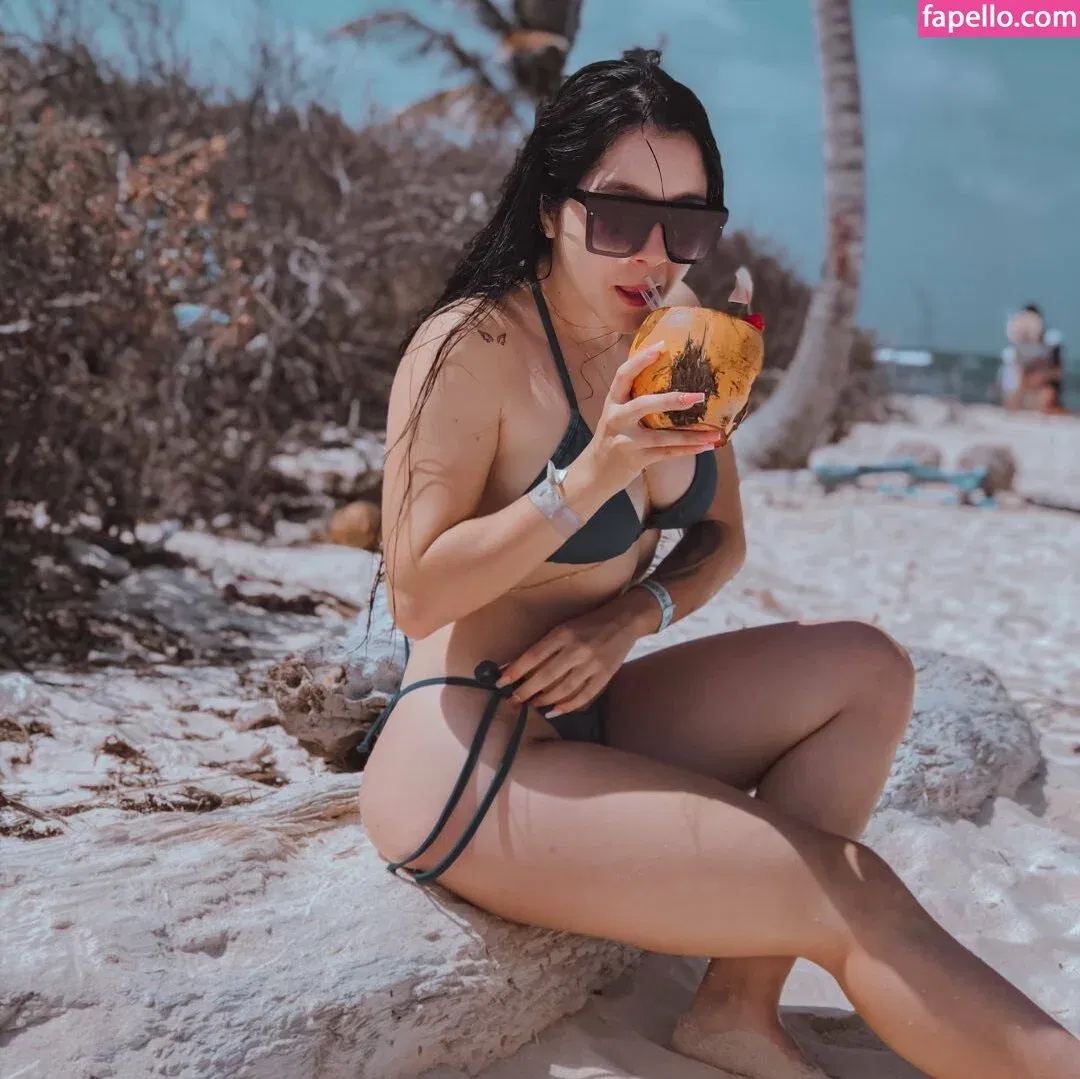 Daniela Hernandez / danih.2002 / danih.2025 Onlyfans Photo Gallery 