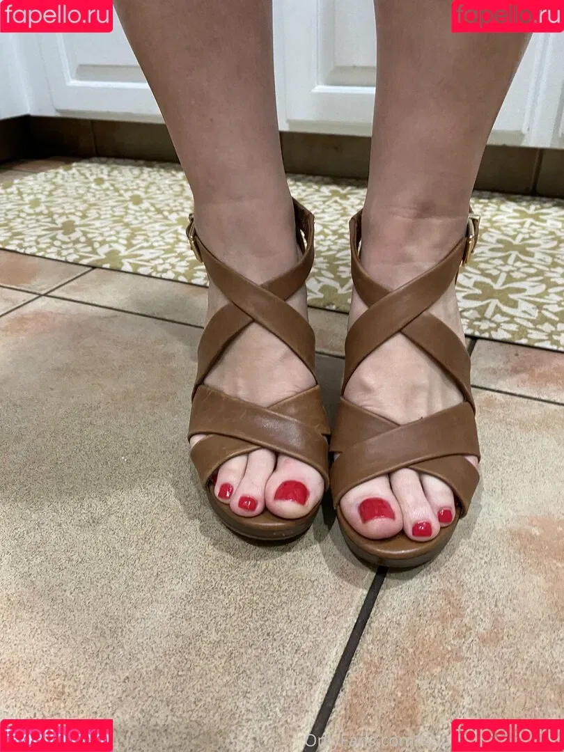 Haute_for_teacher / Mrs Robinson / mrsrobinson_to / mrsrobinsonxo Onlyfans Photo Gallery 
