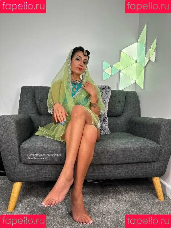 Aaliyah Yasin / _thatbritishcouple / aaliyah.yasin / https: / thatbritishg1rl Onlyfans Photo Gallery 