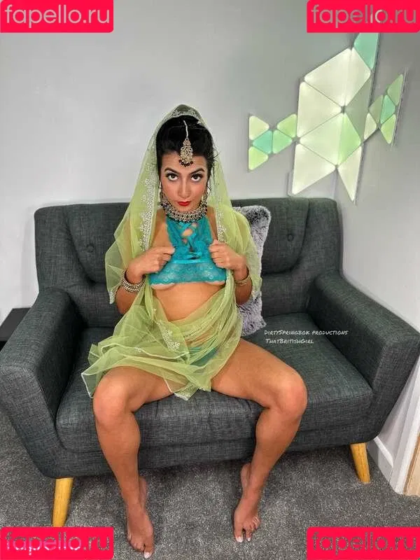 Aaliyah Yasin / _thatbritishcouple / aaliyah.yasin / https: / thatbritishg1rl Onlyfans Photo Gallery 