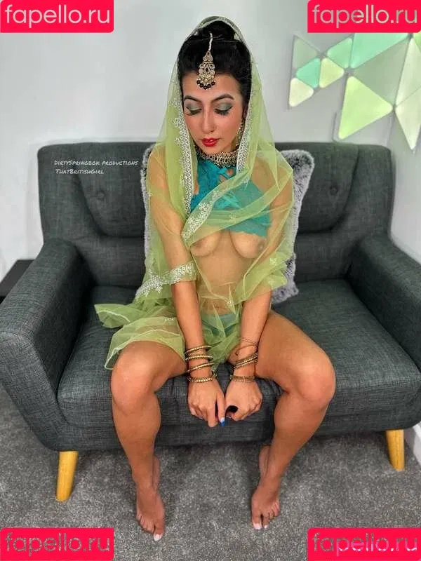 Aaliyah Yasin / _thatbritishcouple / aaliyah.yasin / https: / thatbritishg1rl Onlyfans Photo Gallery 