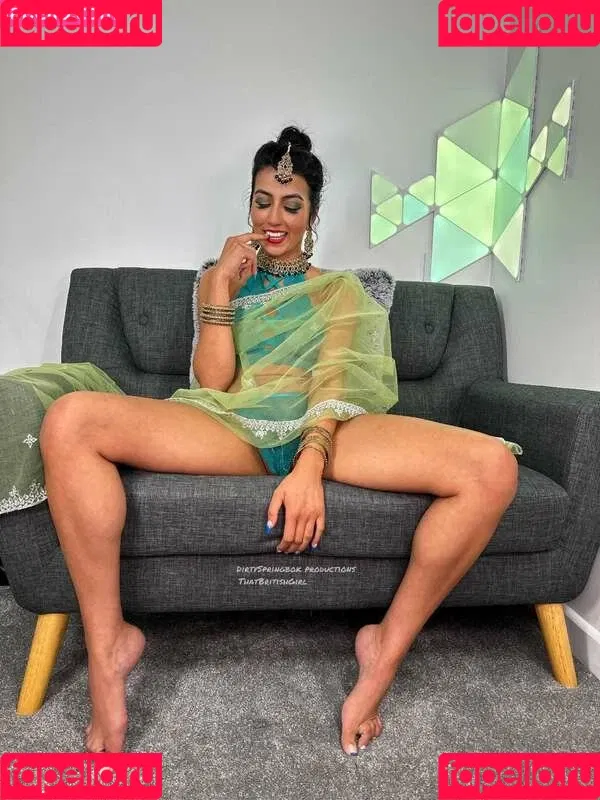 Aaliyah Yasin / _thatbritishcouple / aaliyah.yasin / https: / thatbritishg1rl Onlyfans Photo Gallery 
