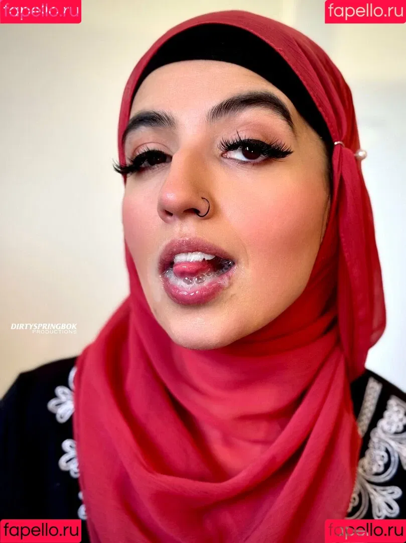 Aaliyah Yasin / _thatbritishcouple / aaliyah.yasin / https: / thatbritishg1rl Onlyfans Photo Gallery 