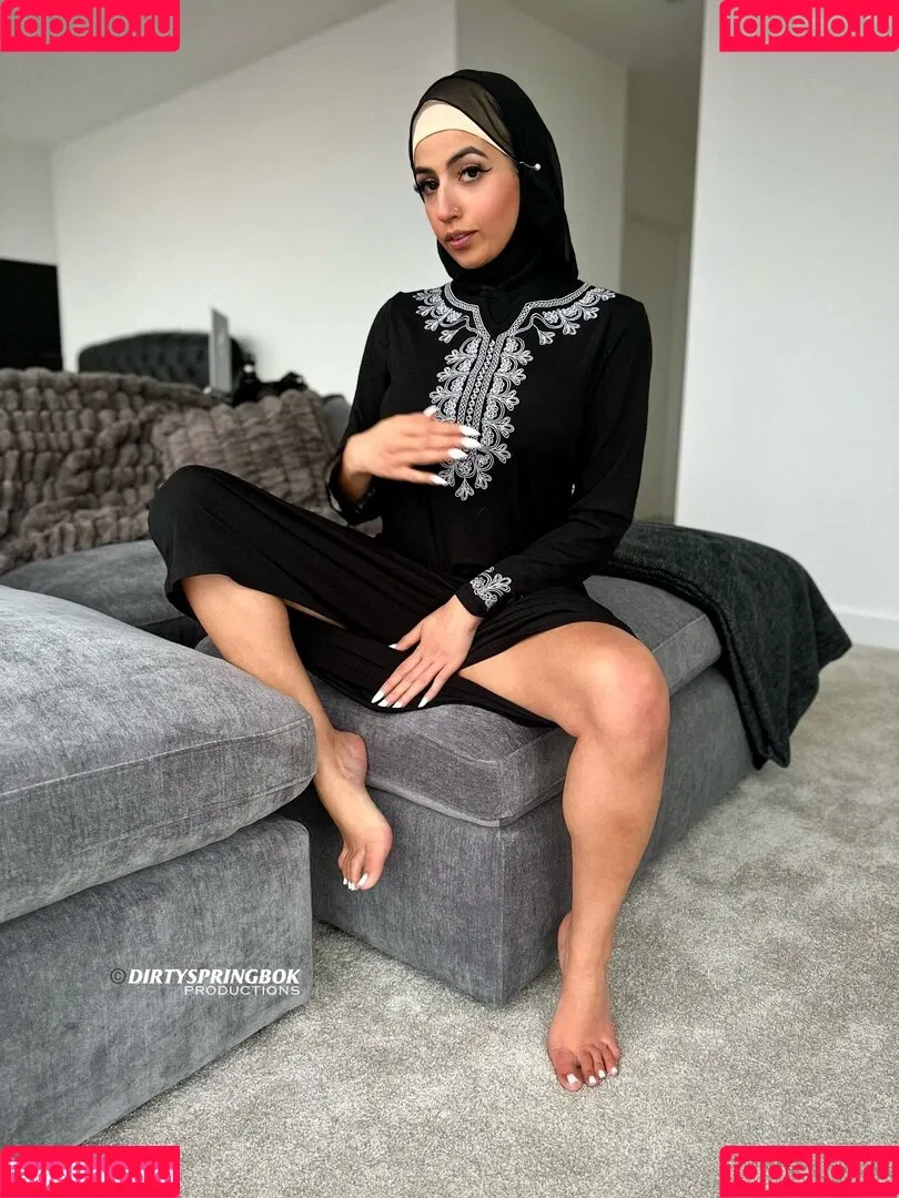 Aaliyah Yasin / _thatbritishcouple / aaliyah.yasin / https: / thatbritishg1rl Onlyfans Photo Gallery 