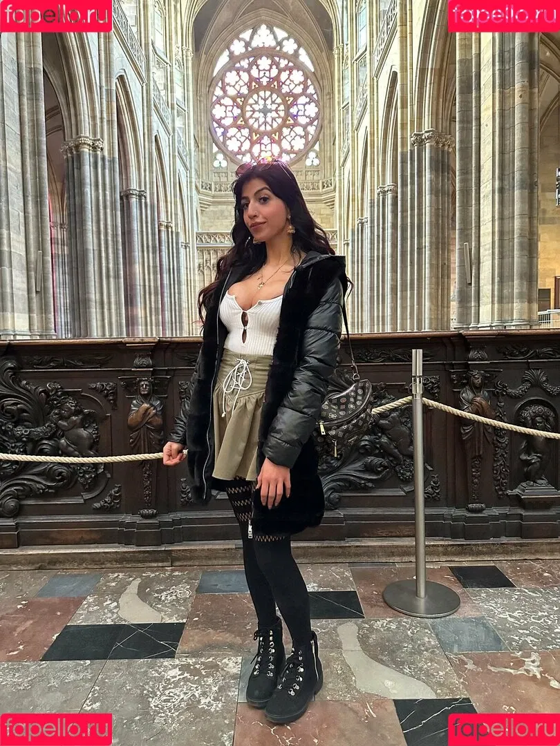 Aaliyah Yasin / _thatbritishcouple / aaliyah.yasin / https: / thatbritishg1rl Onlyfans Photo Gallery 