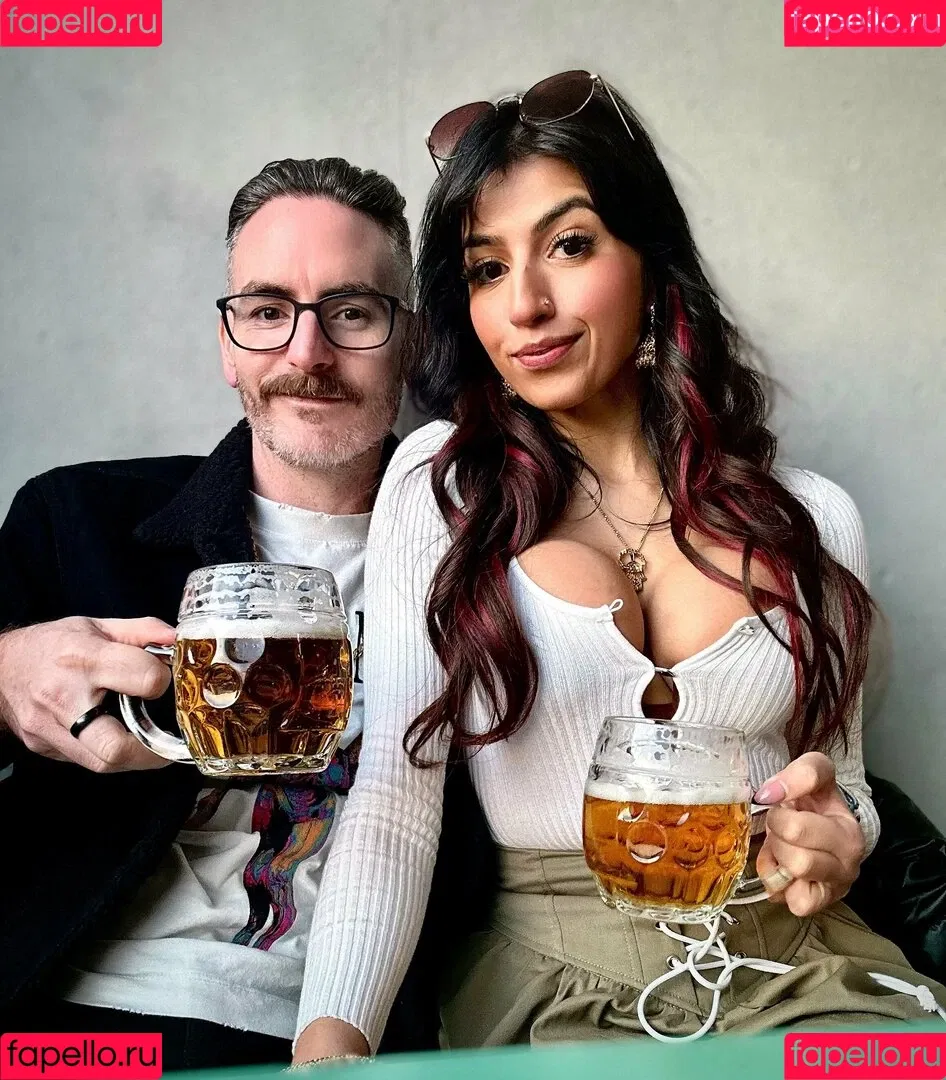 Aaliyah Yasin / _thatbritishcouple / aaliyah.yasin / https: / thatbritishg1rl Onlyfans Photo Gallery 