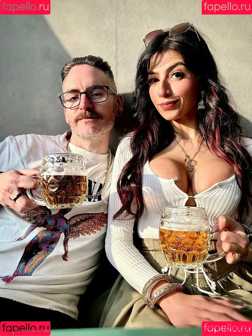 Aaliyah Yasin / _thatbritishcouple / aaliyah.yasin / https: / thatbritishg1rl Onlyfans Photo Gallery 