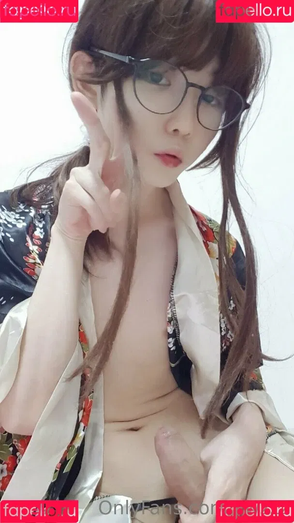 youngwoozzz / ywdryotaz / ywzzz / ywzzz_ Onlyfans Photo Gallery 