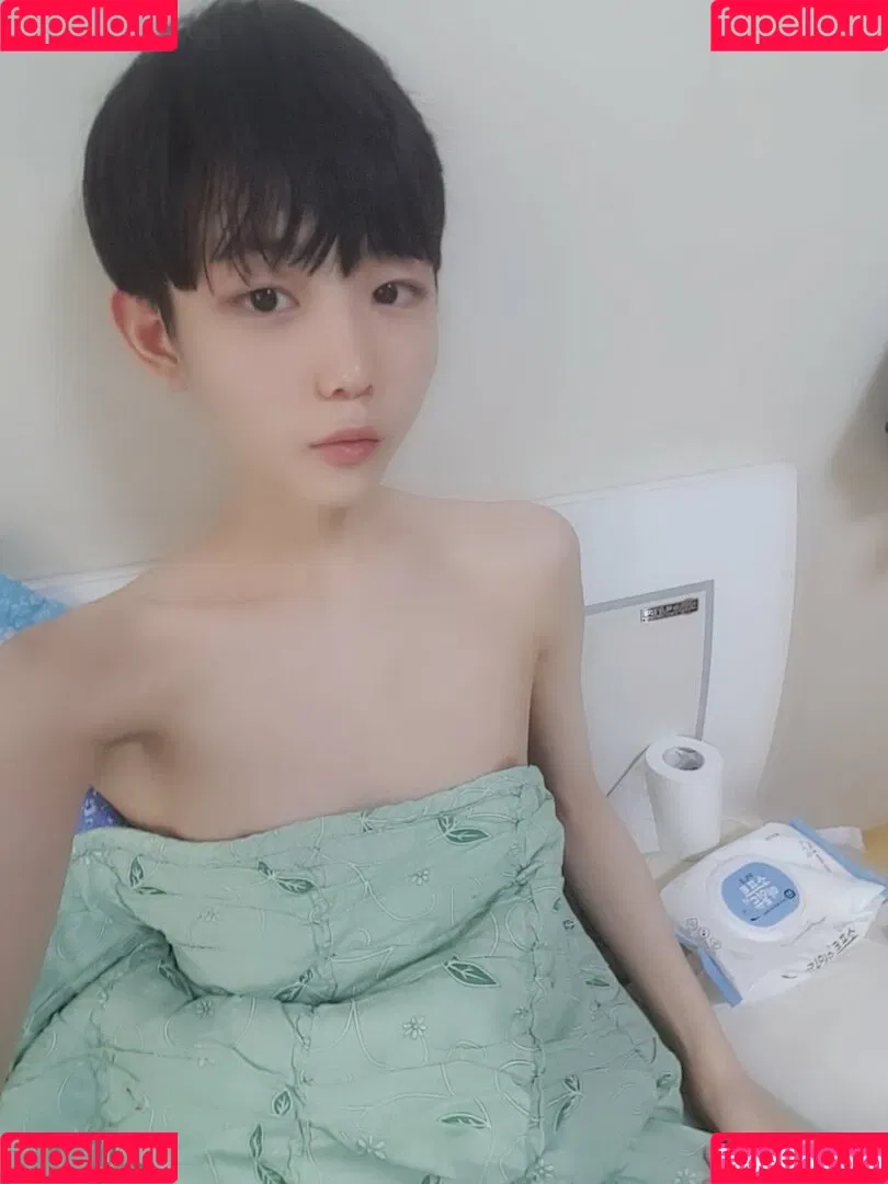 youngwoozzz / ywdryotaz / ywzzz / ywzzz_ Onlyfans Photo Gallery 