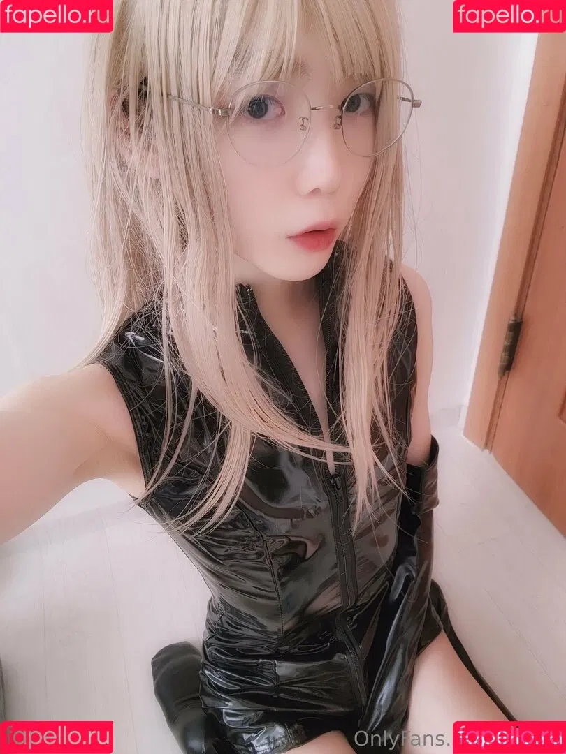 youngwoozzz / ywdryotaz / ywzzz / ywzzz_ Onlyfans Photo Gallery 