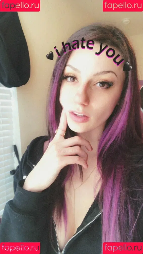 BlancNoir / Izzy_xx / https: / izzy_xx7 / thexxgirl Onlyfans Photo Gallery 