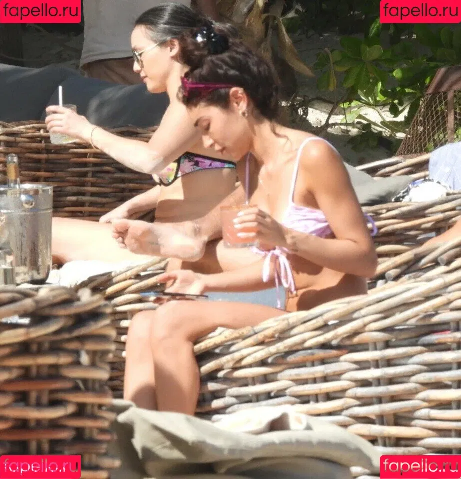 Ceejay the DJ / Chantel Jeffries / ChantelJeffries Onlyfans Photo Gallery 