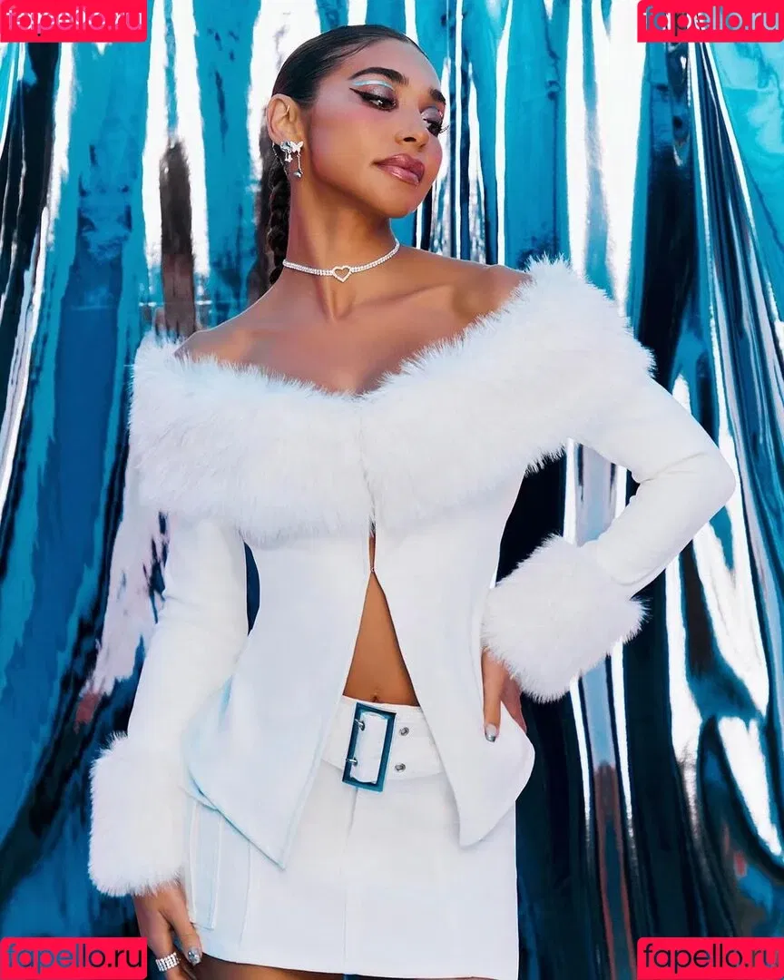 Ceejay the DJ / Chantel Jeffries / ChantelJeffries Onlyfans Photo Gallery 