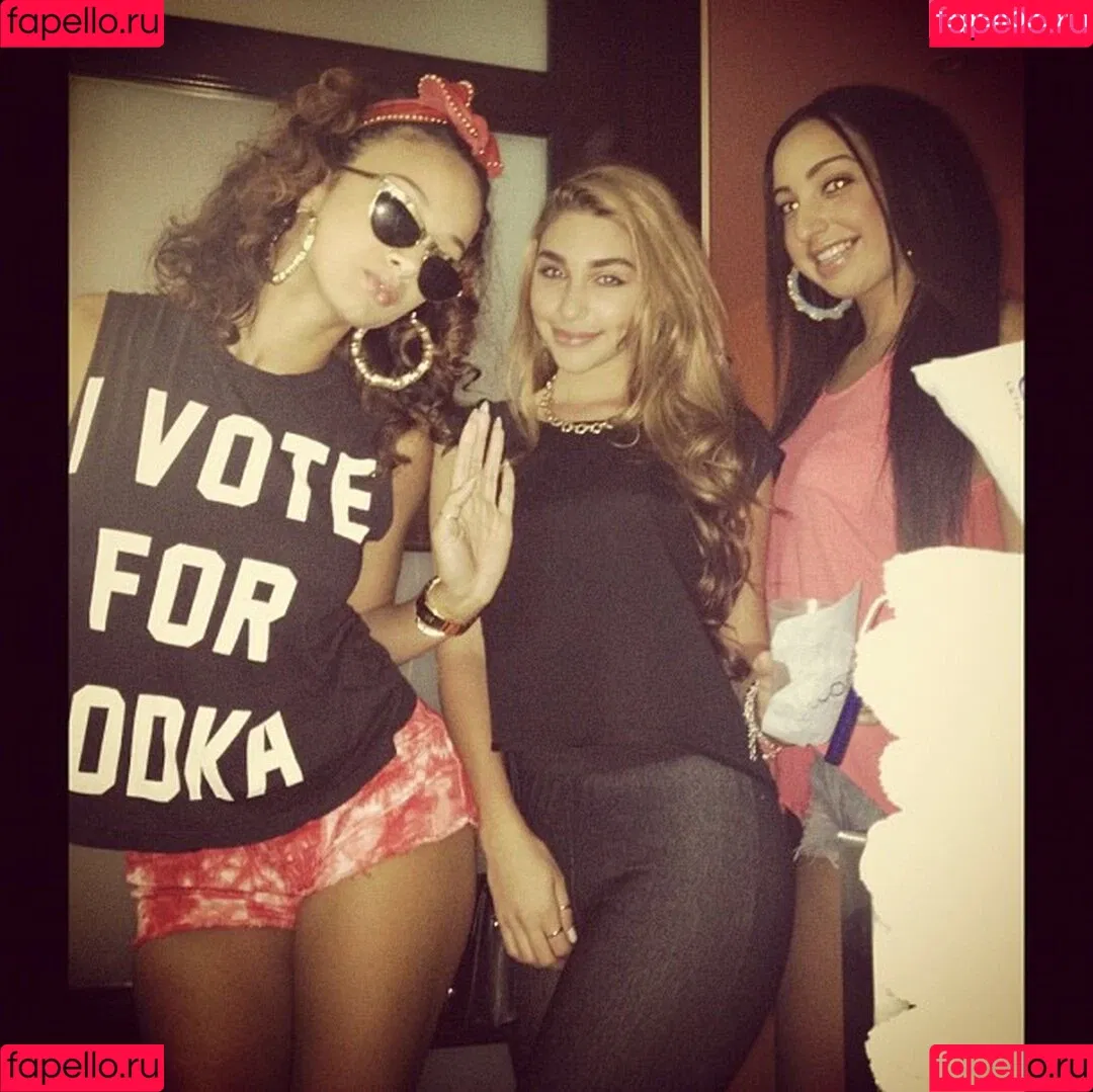 Ceejay the DJ / Chantel Jeffries / ChantelJeffries Onlyfans Photo Gallery 