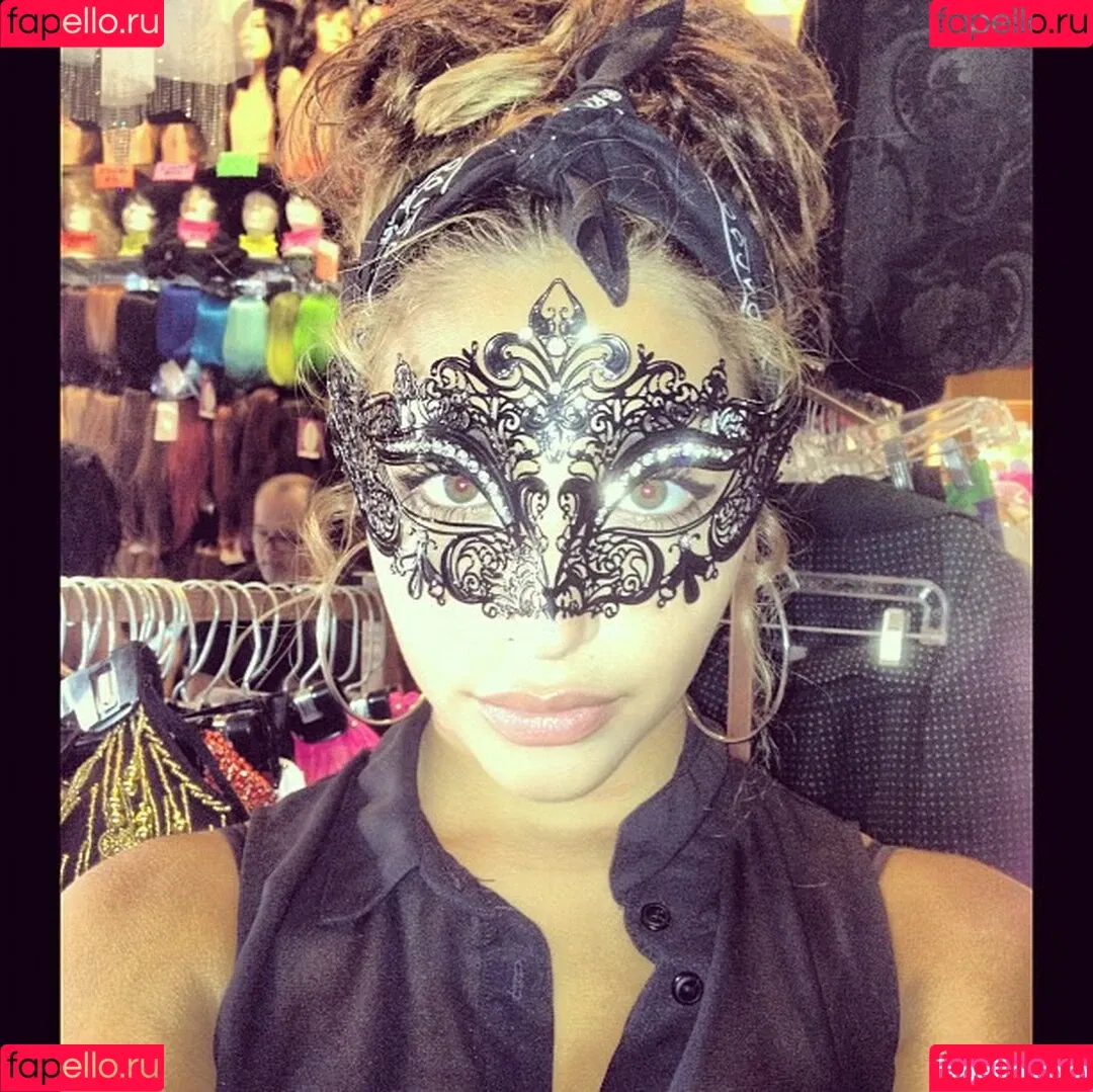 Ceejay the DJ / Chantel Jeffries / ChantelJeffries Onlyfans Photo Gallery 