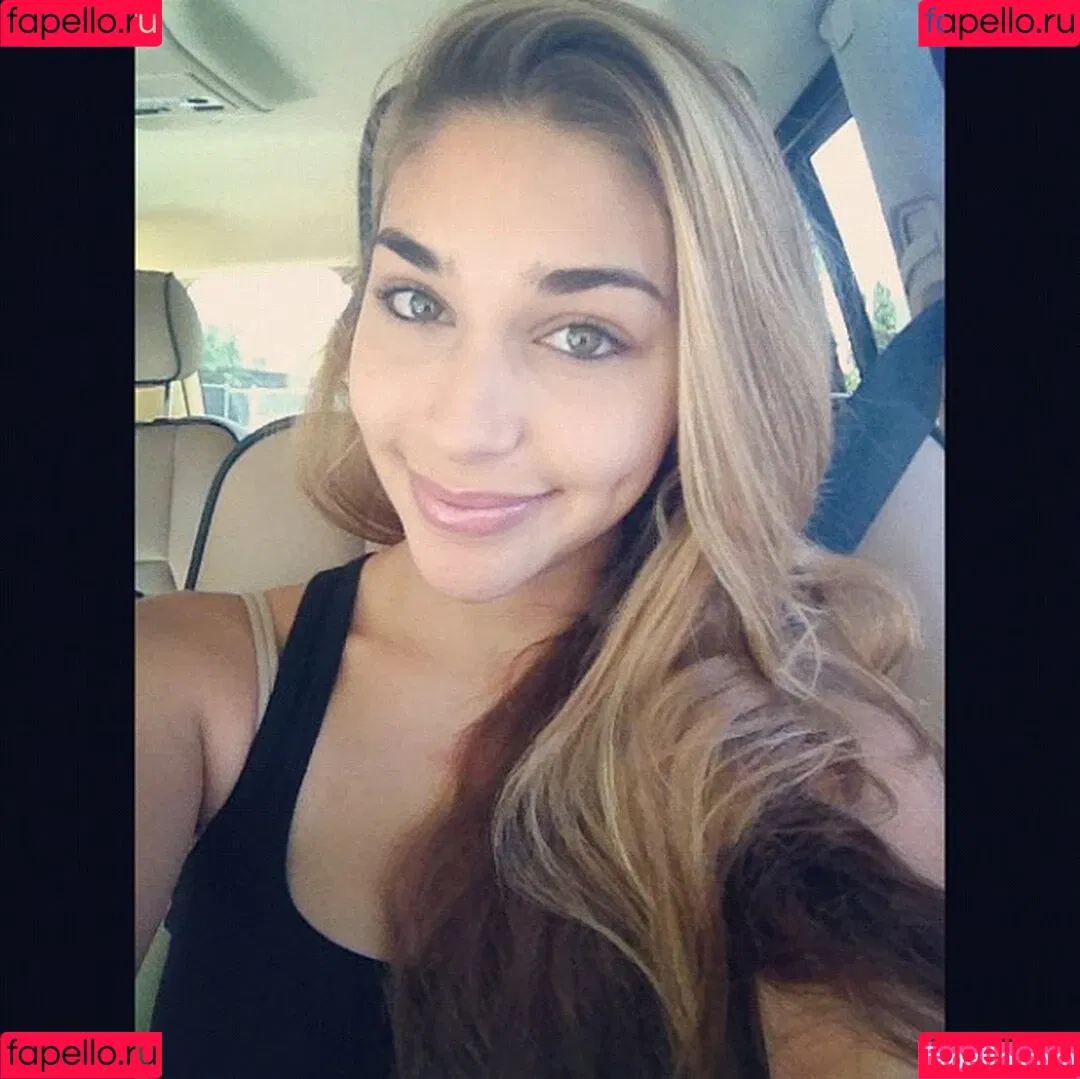 Ceejay the DJ / Chantel Jeffries / ChantelJeffries Onlyfans Photo Gallery 