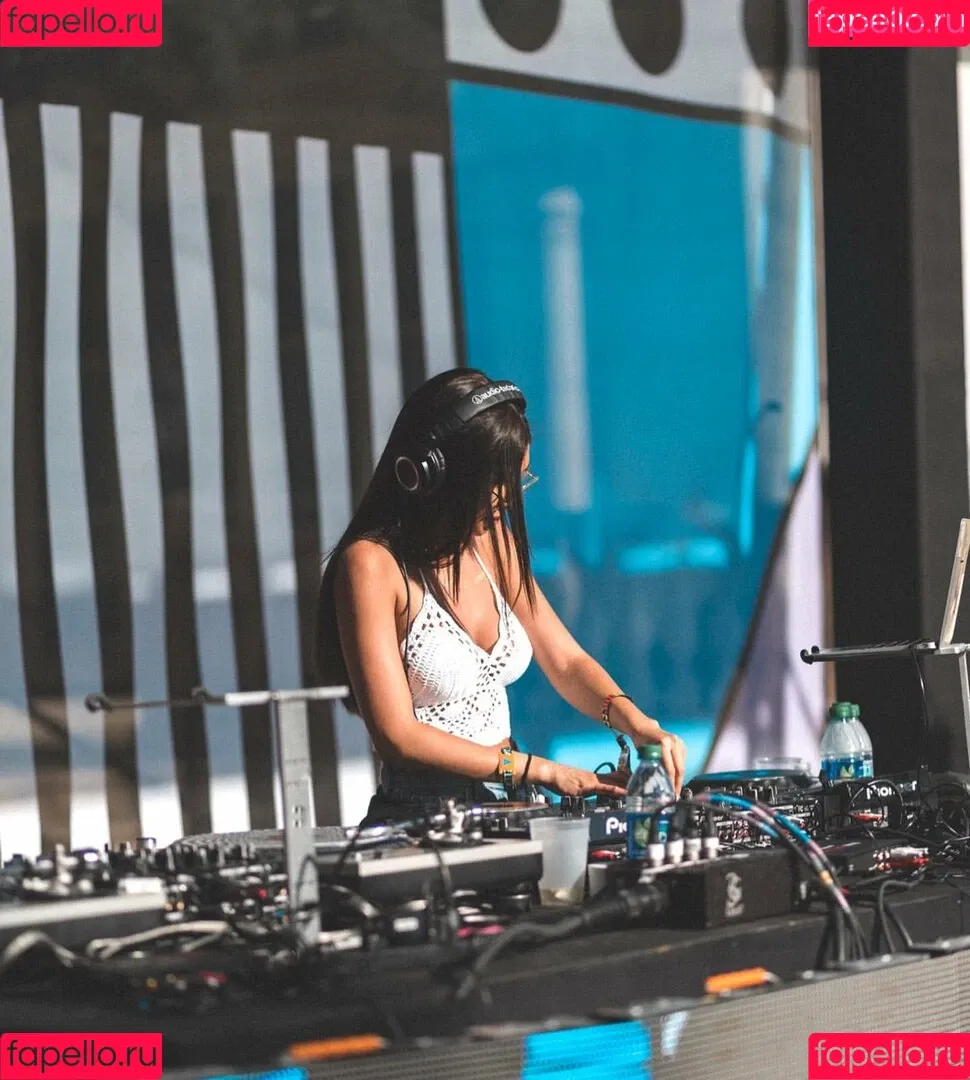 Ceejay the DJ / Chantel Jeffries / ChantelJeffries Onlyfans Photo Gallery 