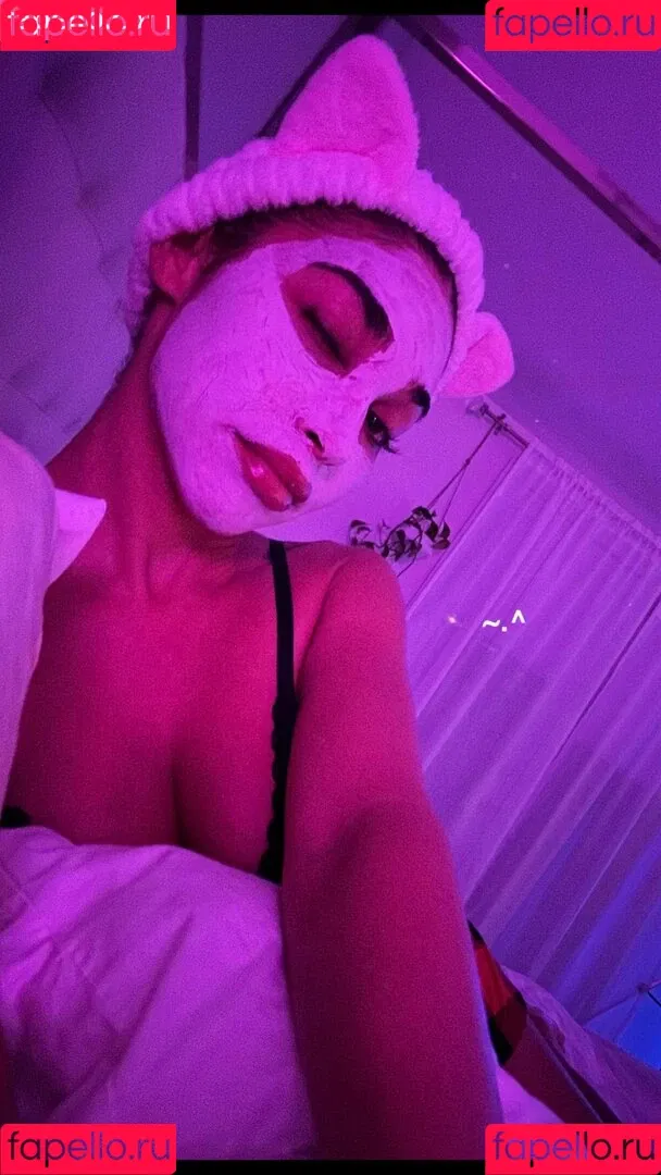 Ceejay the DJ / Chantel Jeffries / ChantelJeffries Onlyfans Photo Gallery 