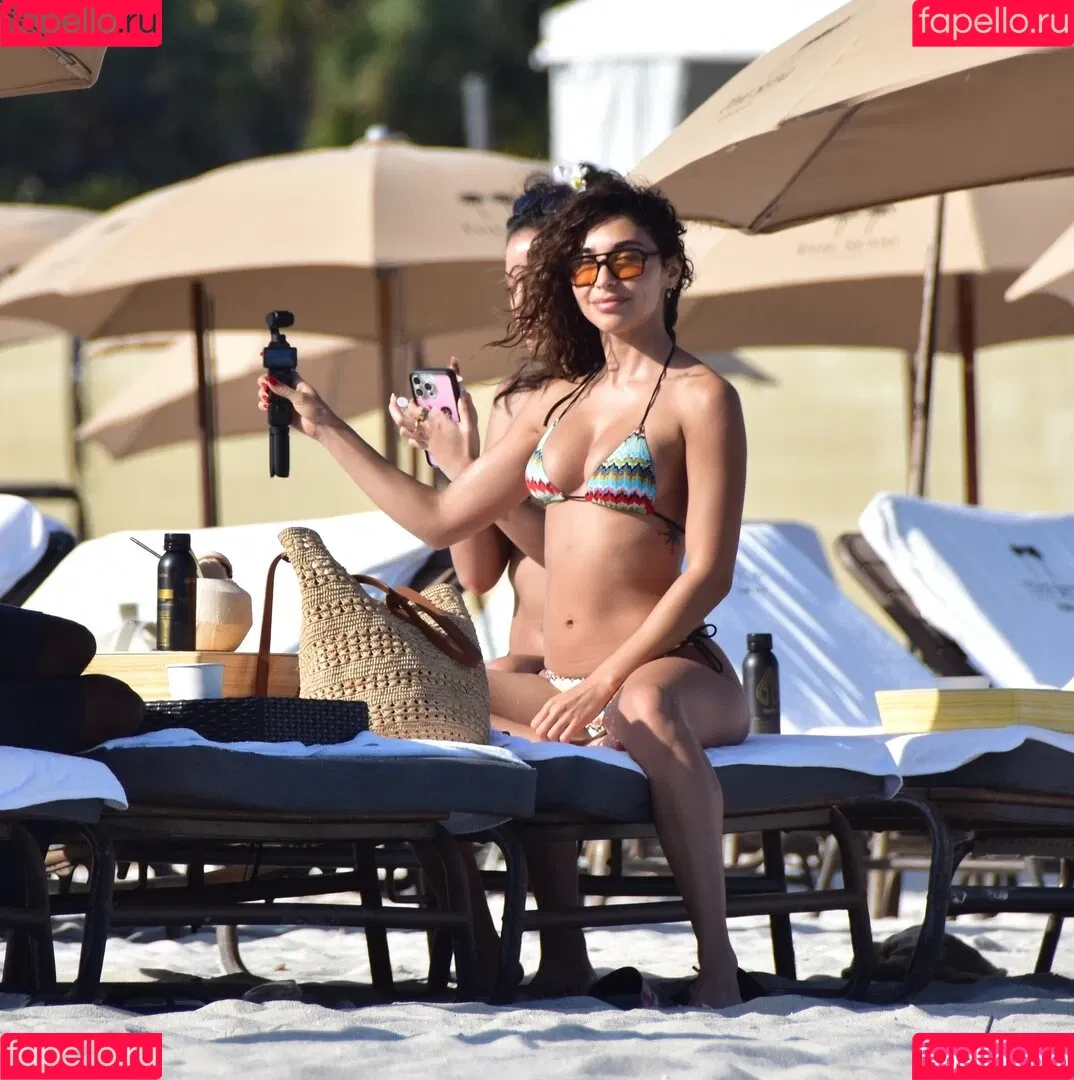 Ceejay the DJ / Chantel Jeffries / ChantelJeffries Onlyfans Photo Gallery 