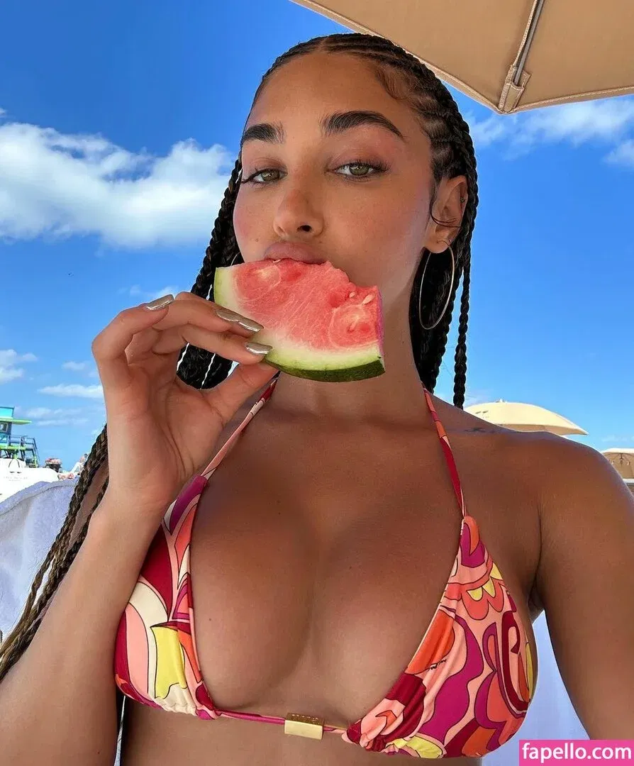 Ceejay the DJ / Chantel Jeffries / ChantelJeffries Onlyfans Photo Gallery 