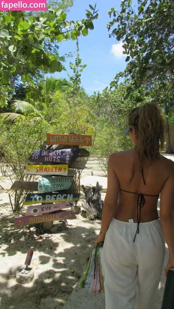 Ceejay the DJ / Chantel Jeffries / ChantelJeffries Onlyfans Photo Gallery 